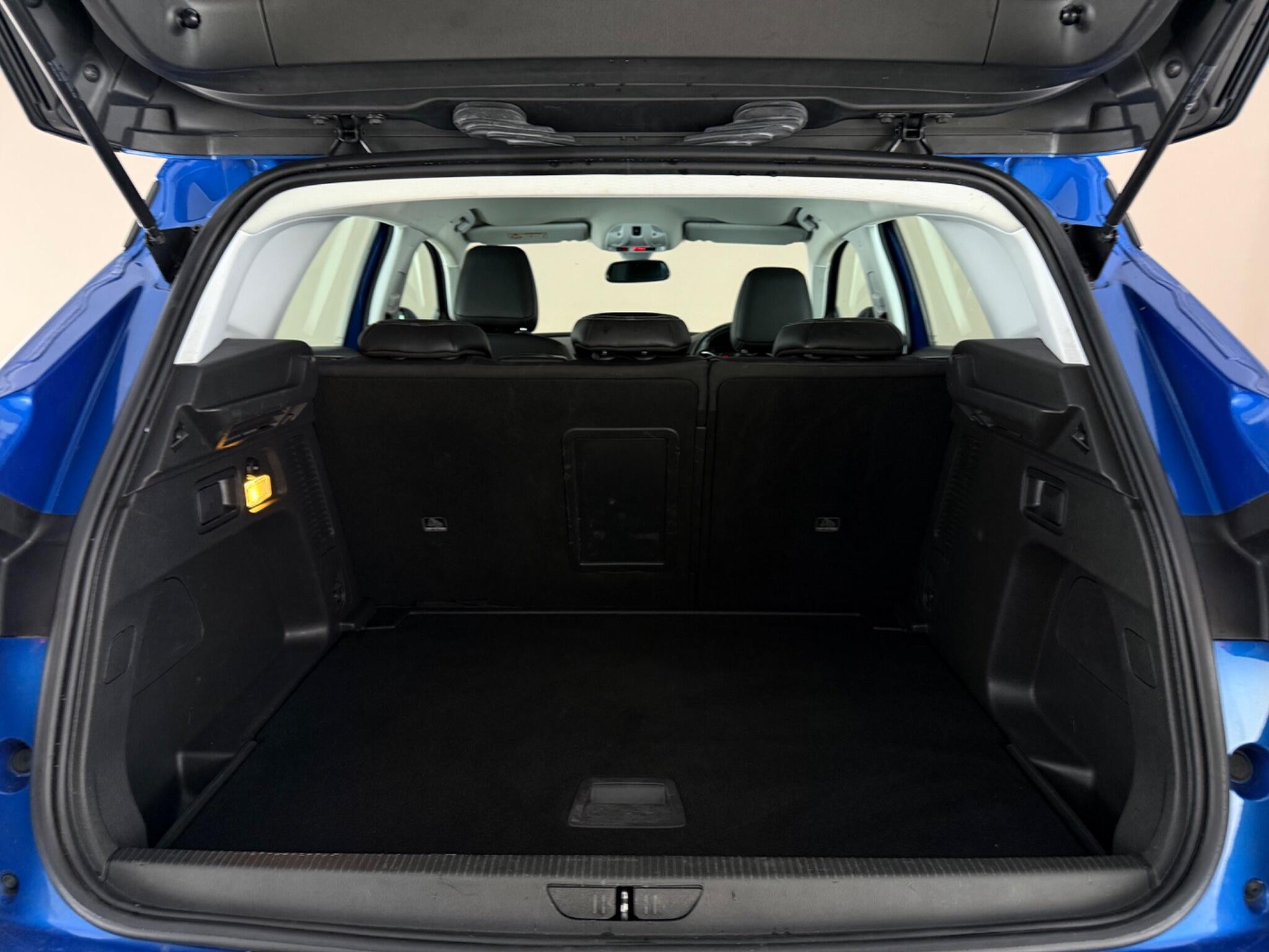 Vauxhall Grandland X view 8