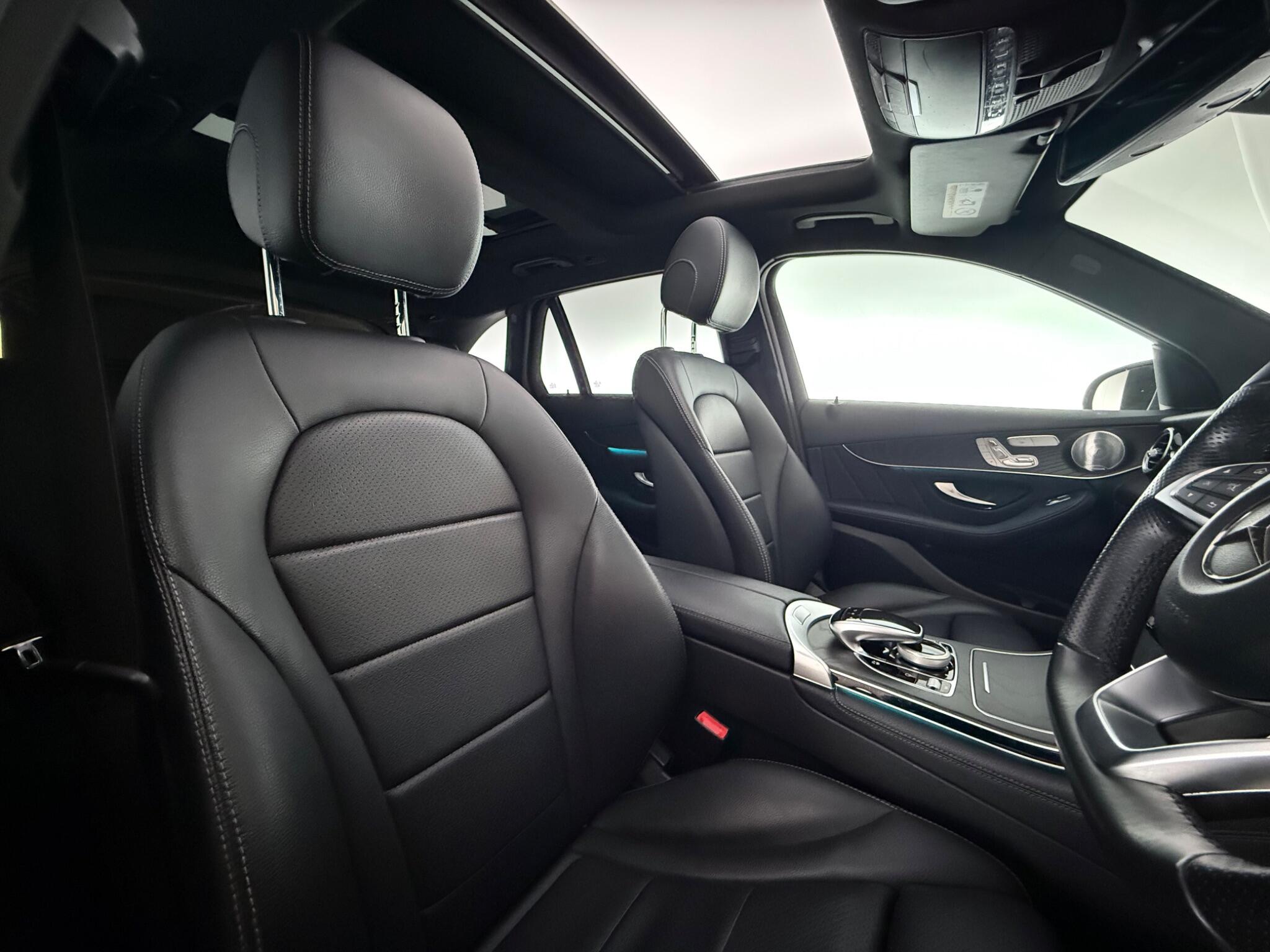Mercedes-Benz GLC view 30