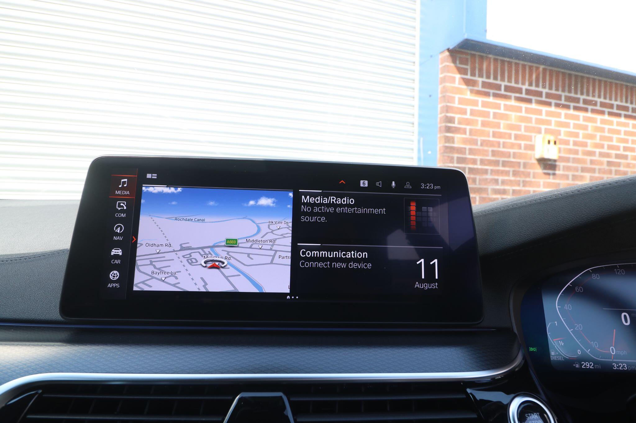 BMW 5 Series view 16