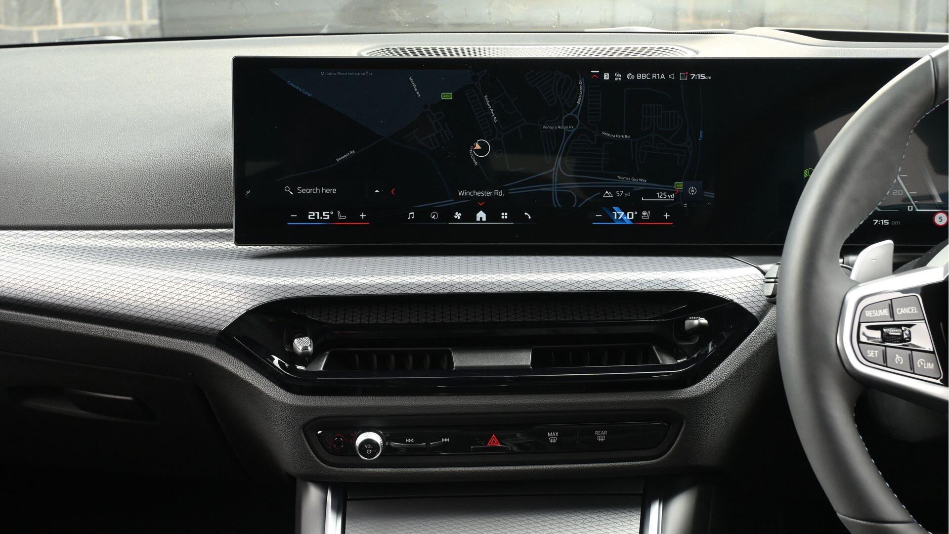BMW 3 Series view 8
