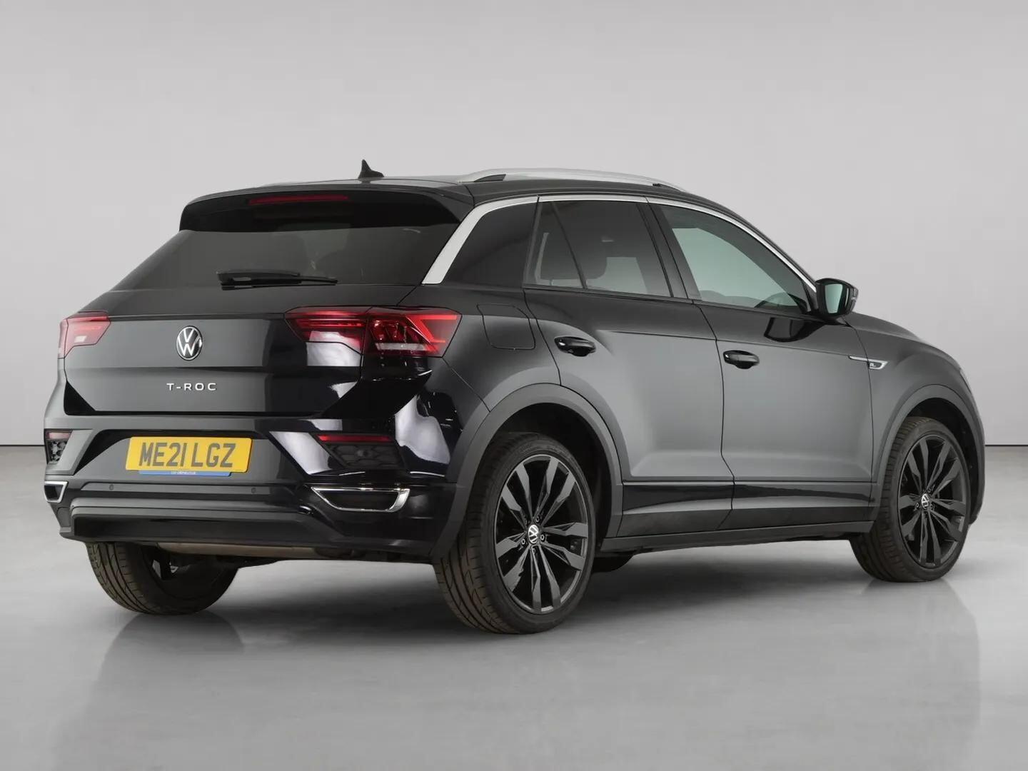 Volkswagen T-Roc view 11