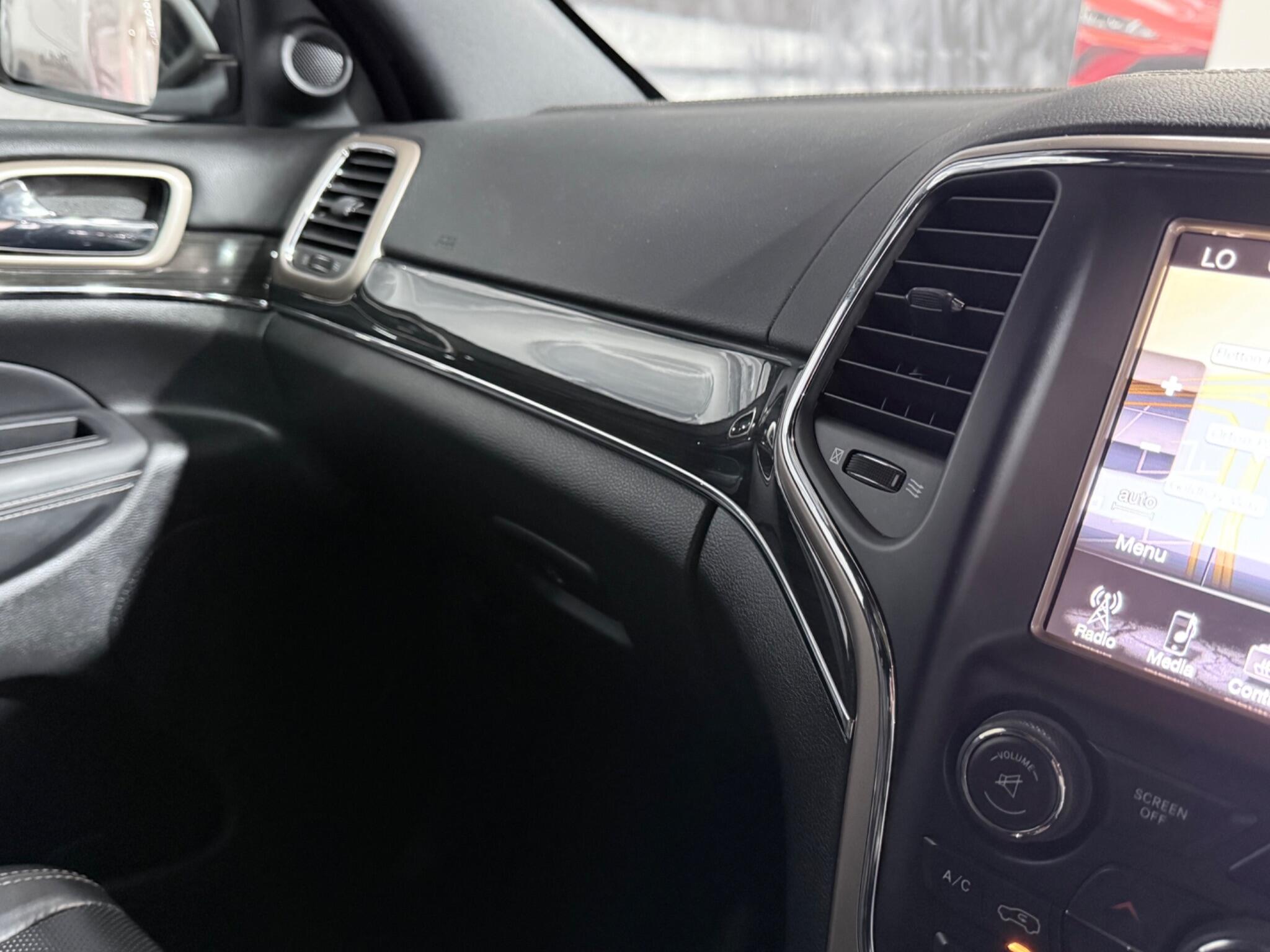 Jeep Grand Cherokee view 60