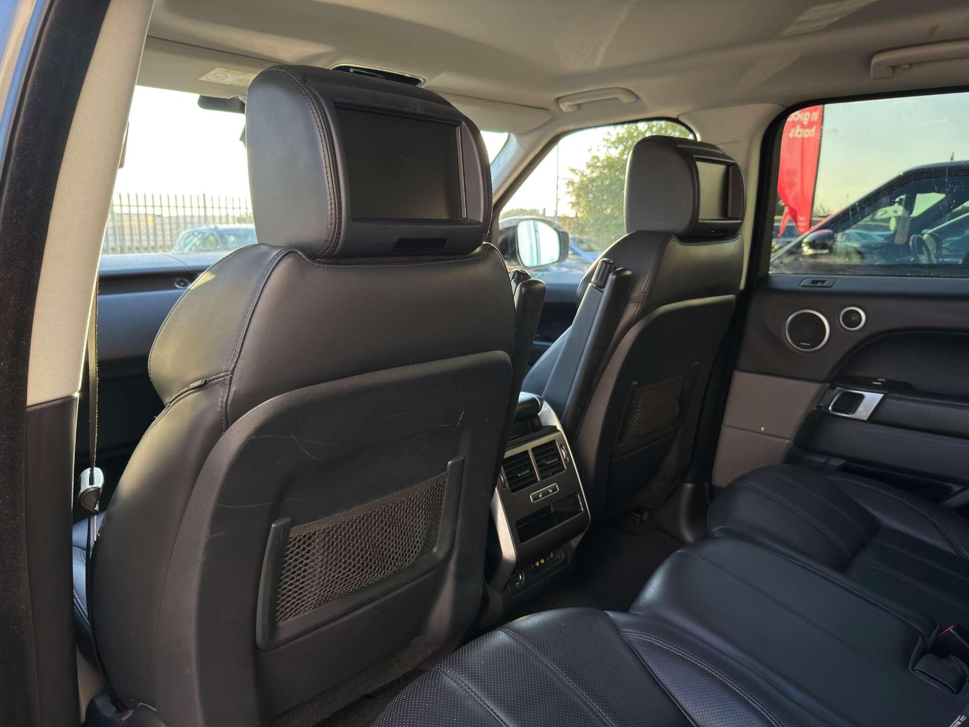 Land Rover Range Rover Sport view 45