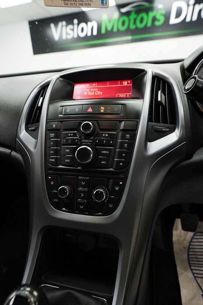 Vauxhall Astra view 8