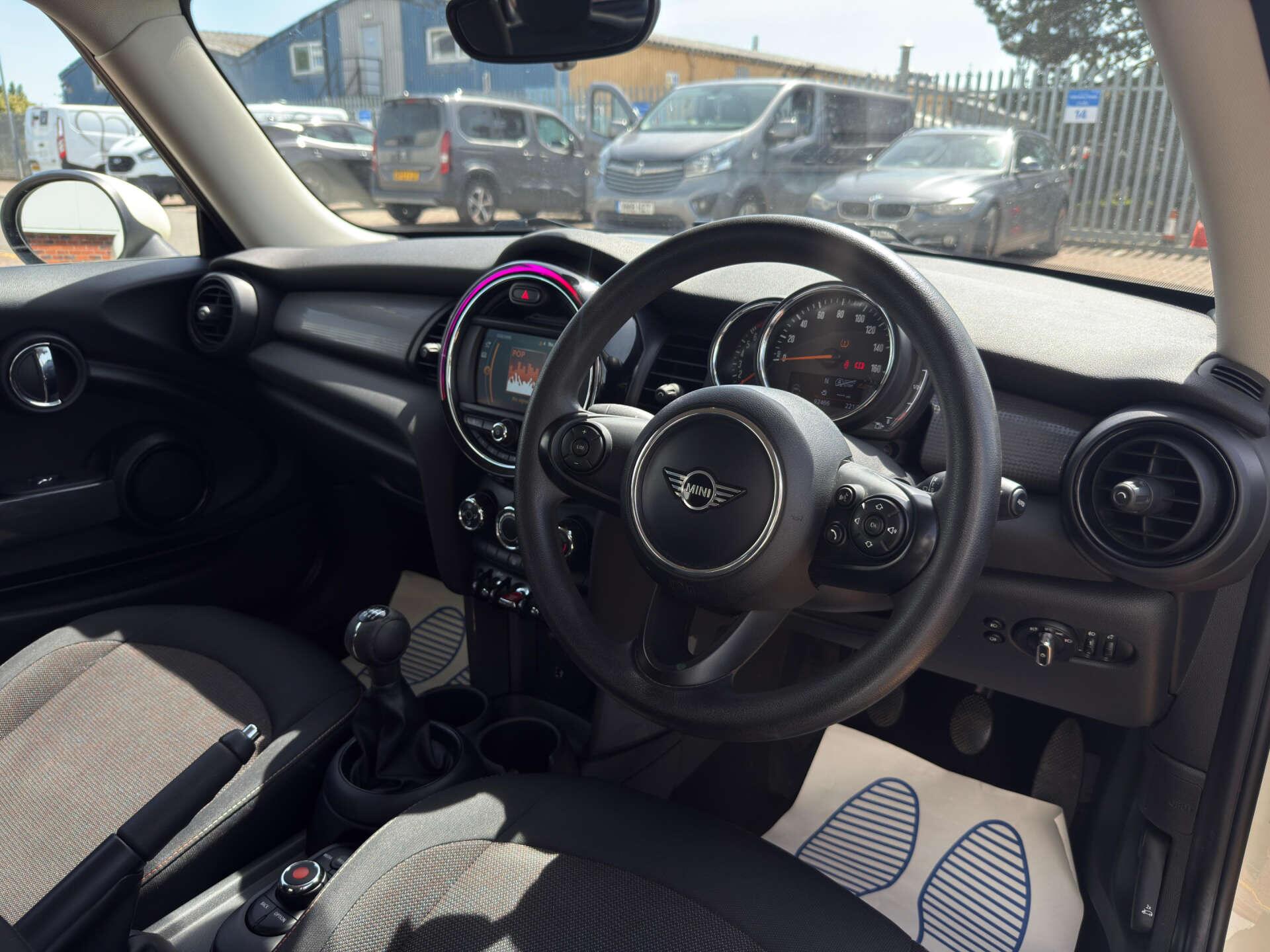 Mini Cooper view 12