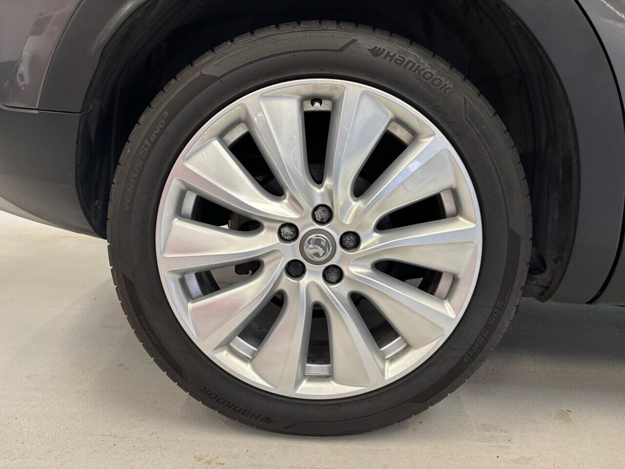Vauxhall Grandland X view 11