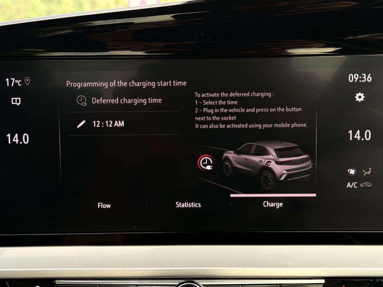 Vauxhall Mokka Electric view 50