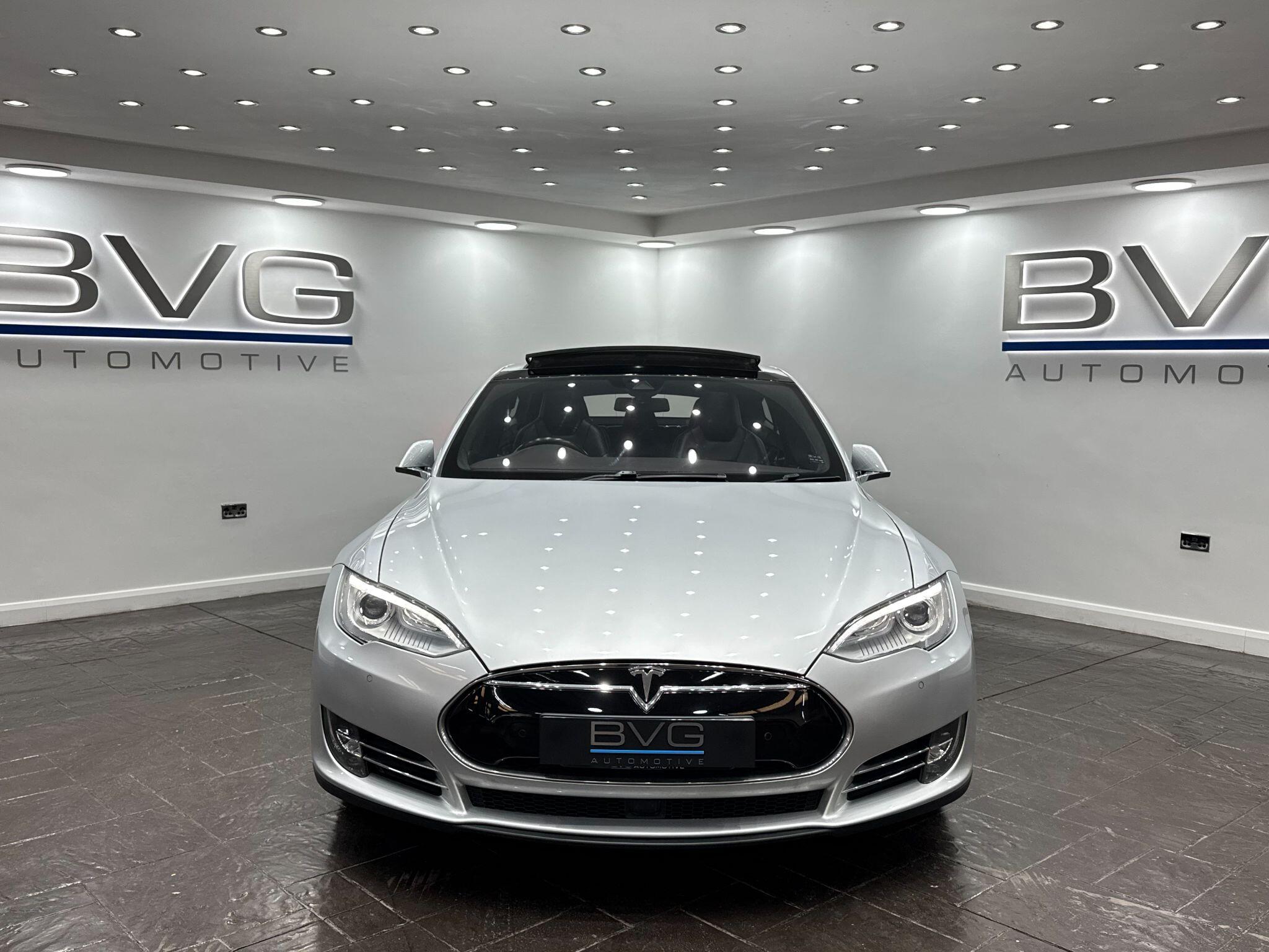 Tesla Model S view 4