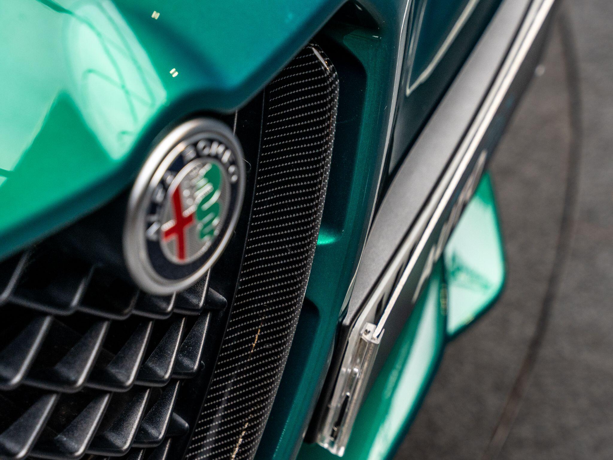 Alfa Romeo Stelvio view 12