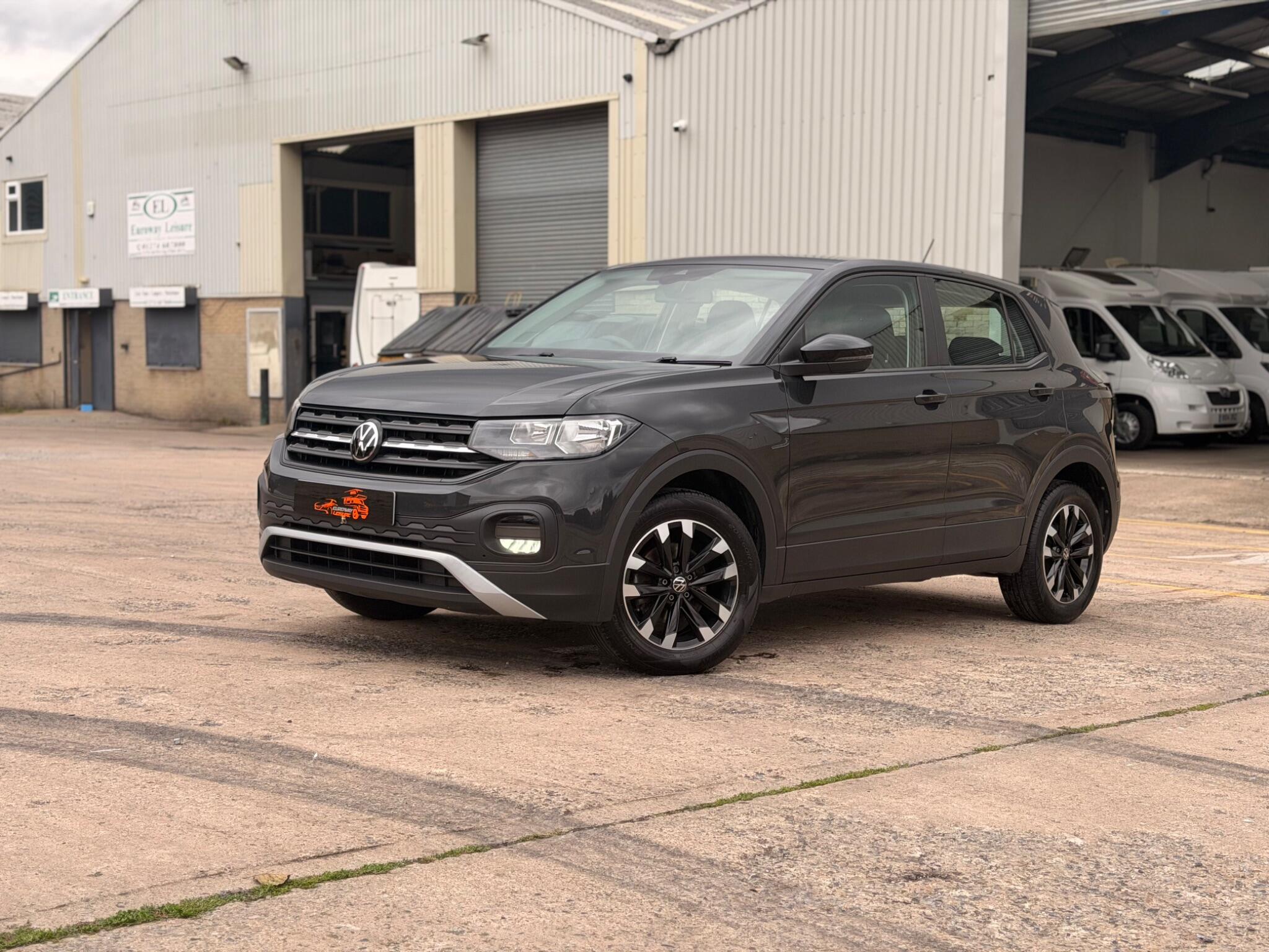 Volkswagen T-Cross view 11