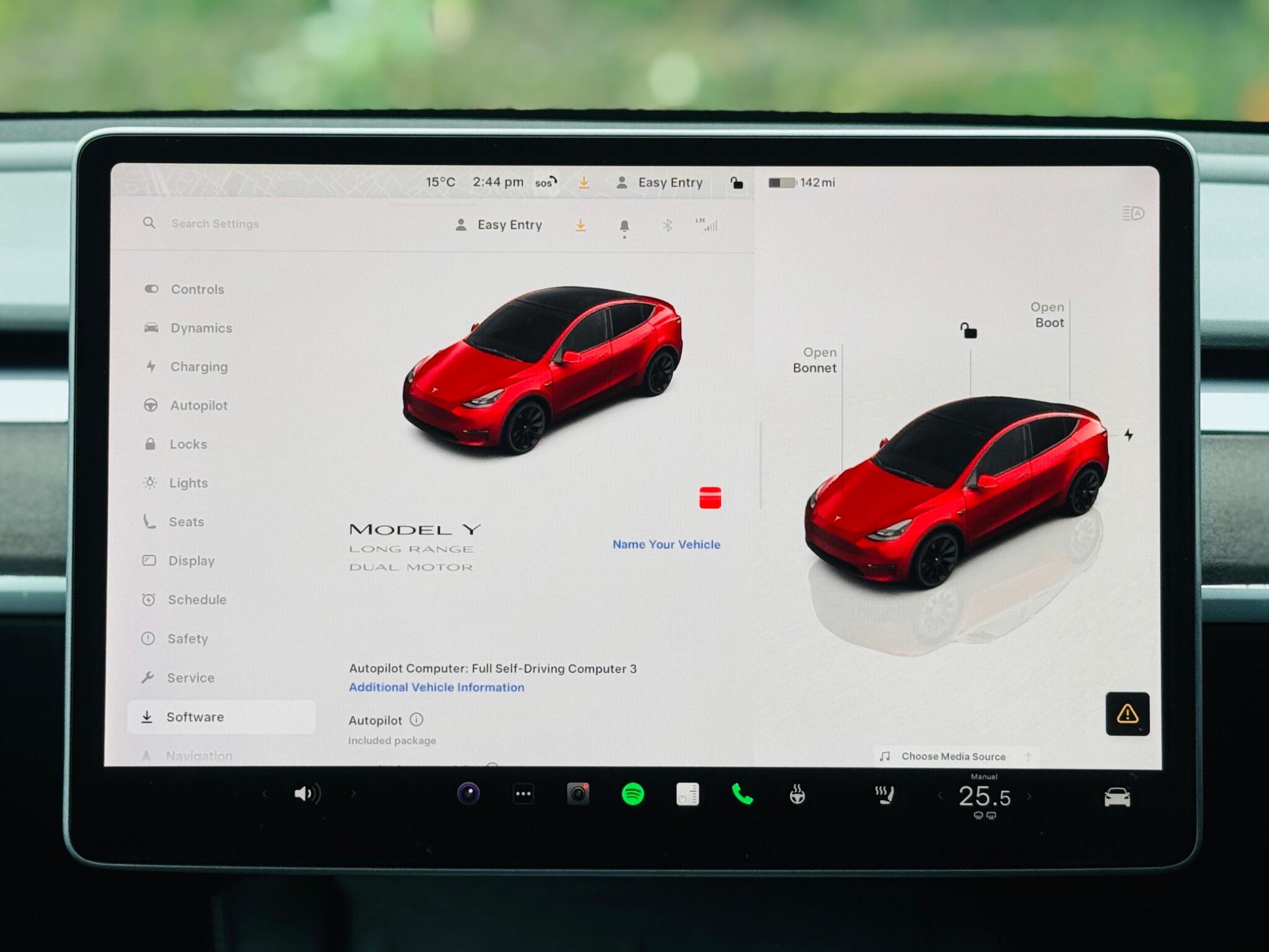 Tesla Model Y view 18