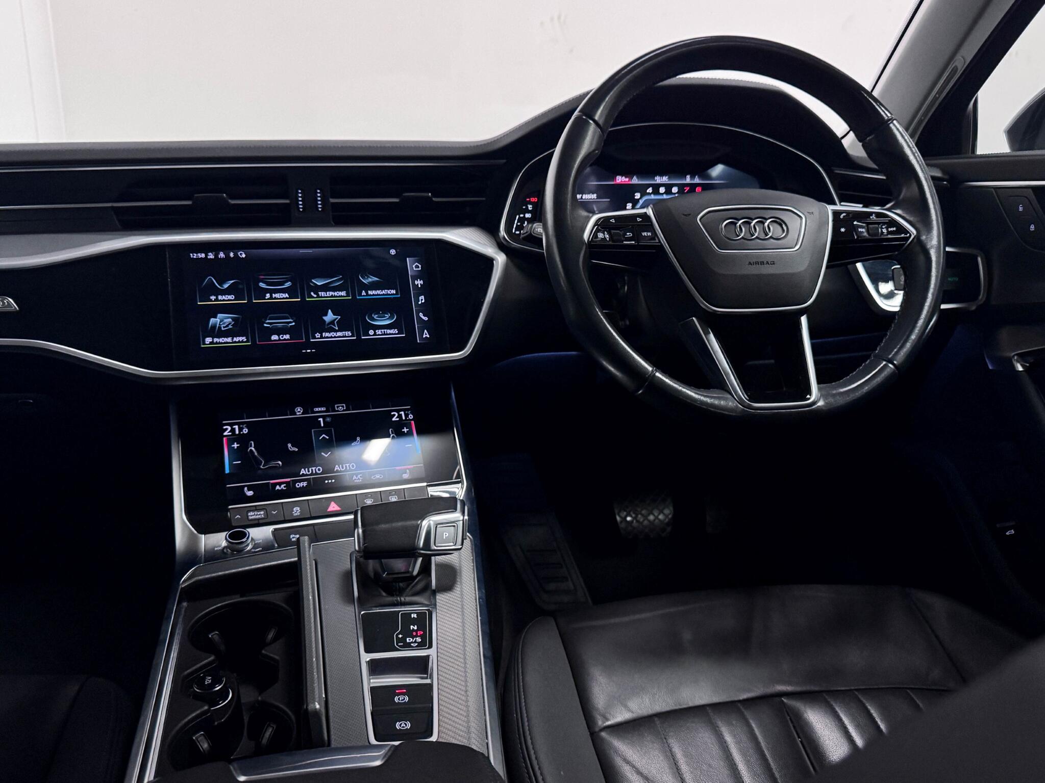 Audi A6 view 13