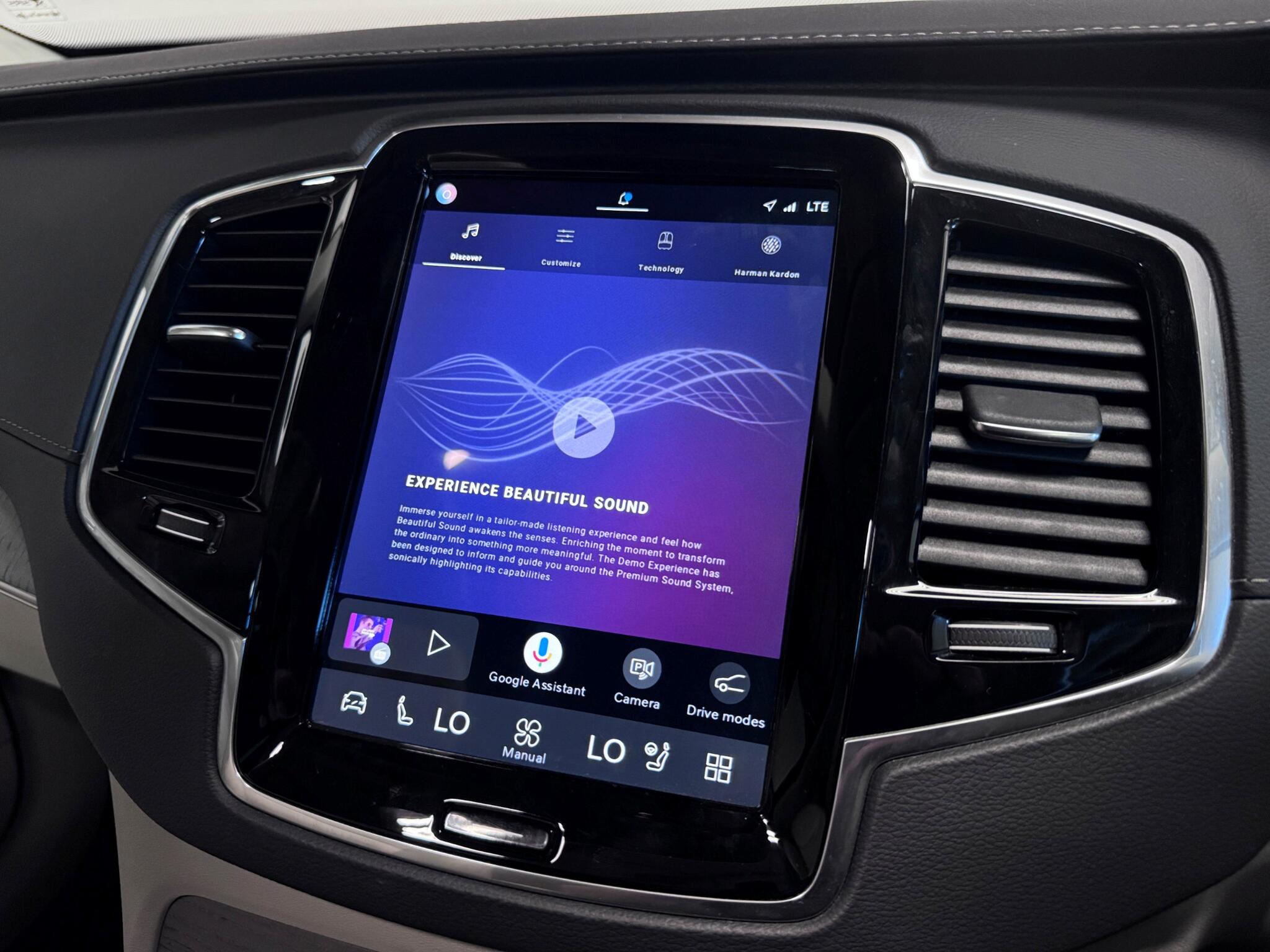 Volvo XC90 view 63