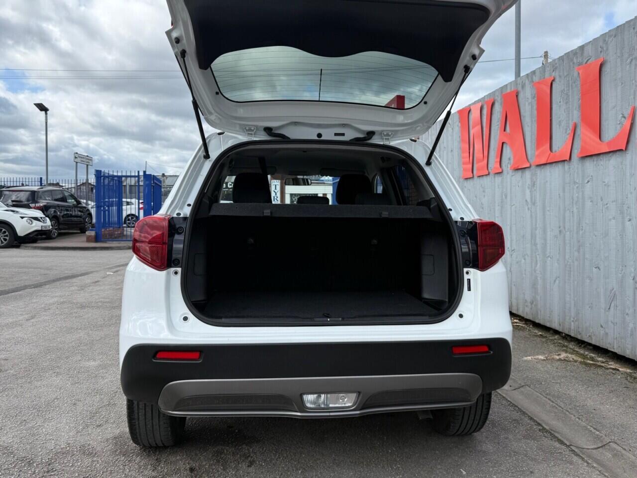 Suzuki Vitara view 32