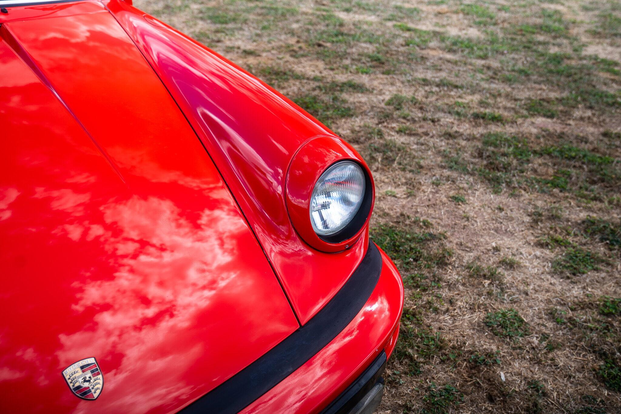 Porsche 911 view 38