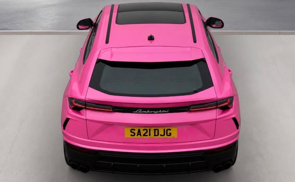 Lamborghini Urus view 6