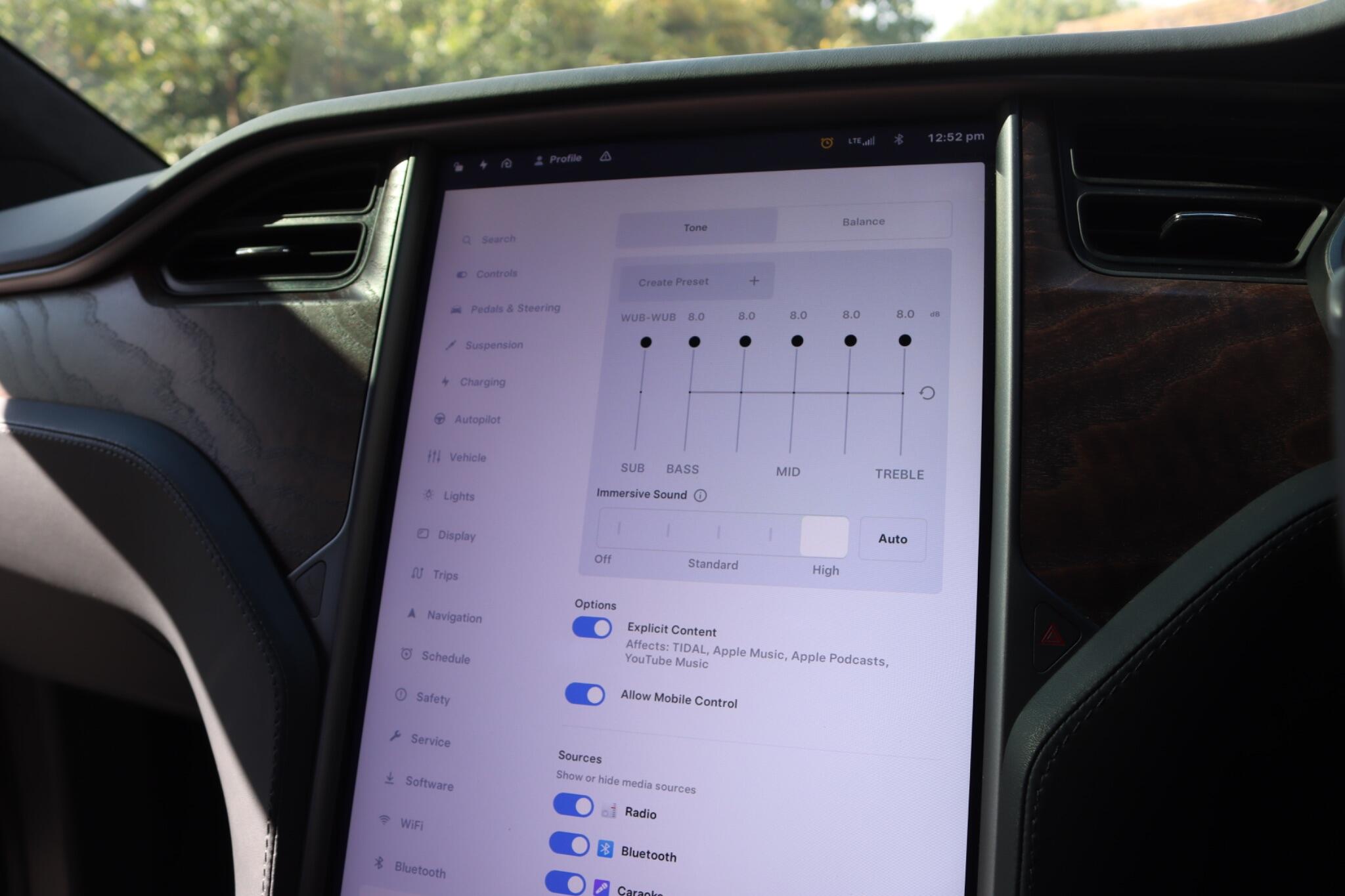 Tesla Model X view 54