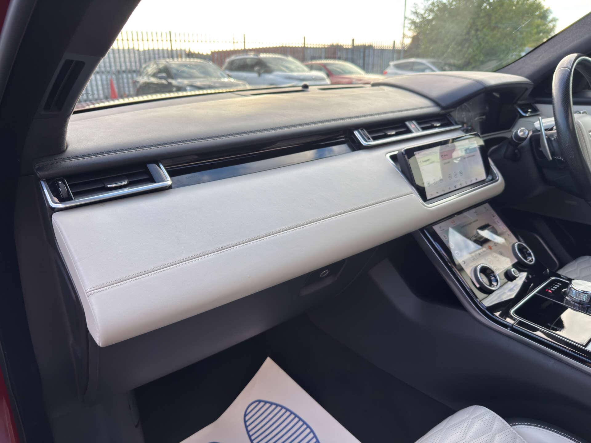 Land Rover Range Rover Velar view 40