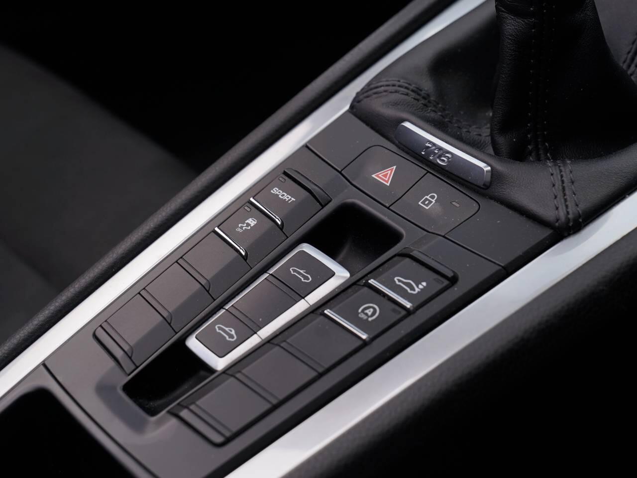 Porsche Boxster view 35