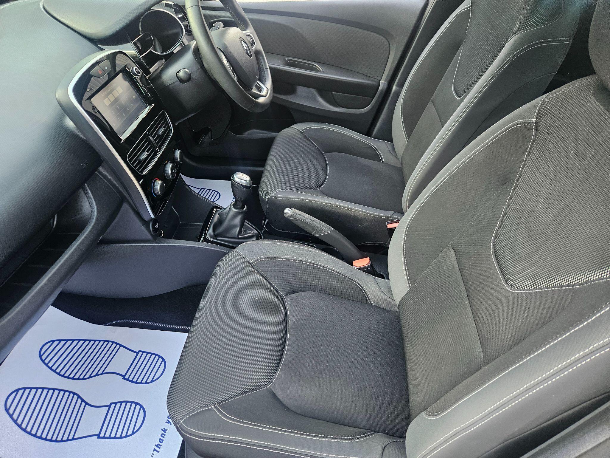 2018 Renault Clio image 16
