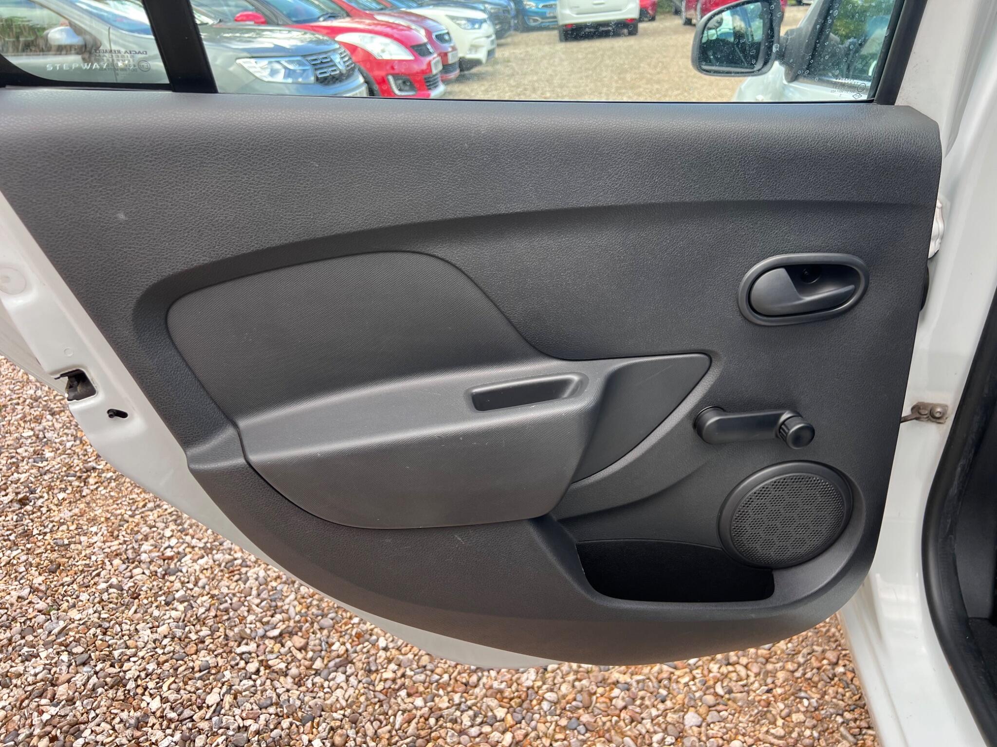 Dacia Logan MCV view 51
