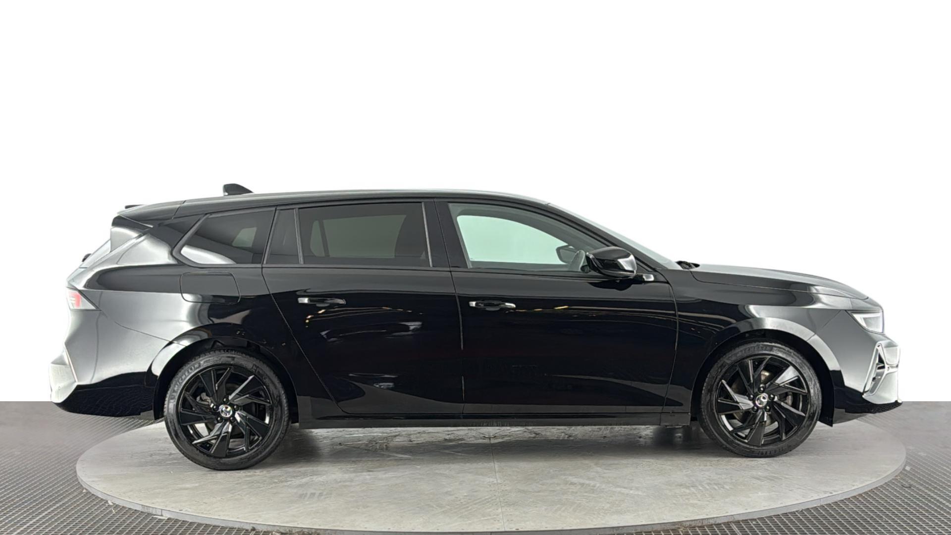 Vauxhall Astra view 3