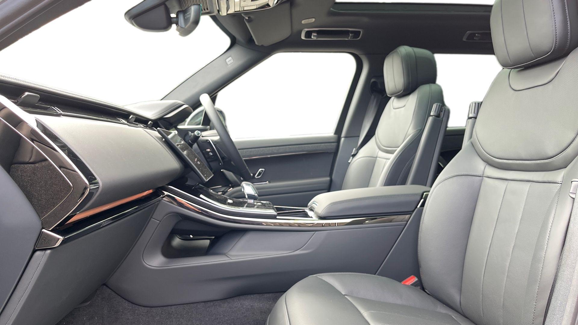 Land Rover Range Rover Sport view 24