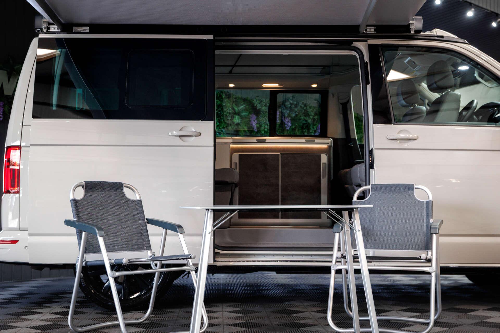 Volkswagen California view 14