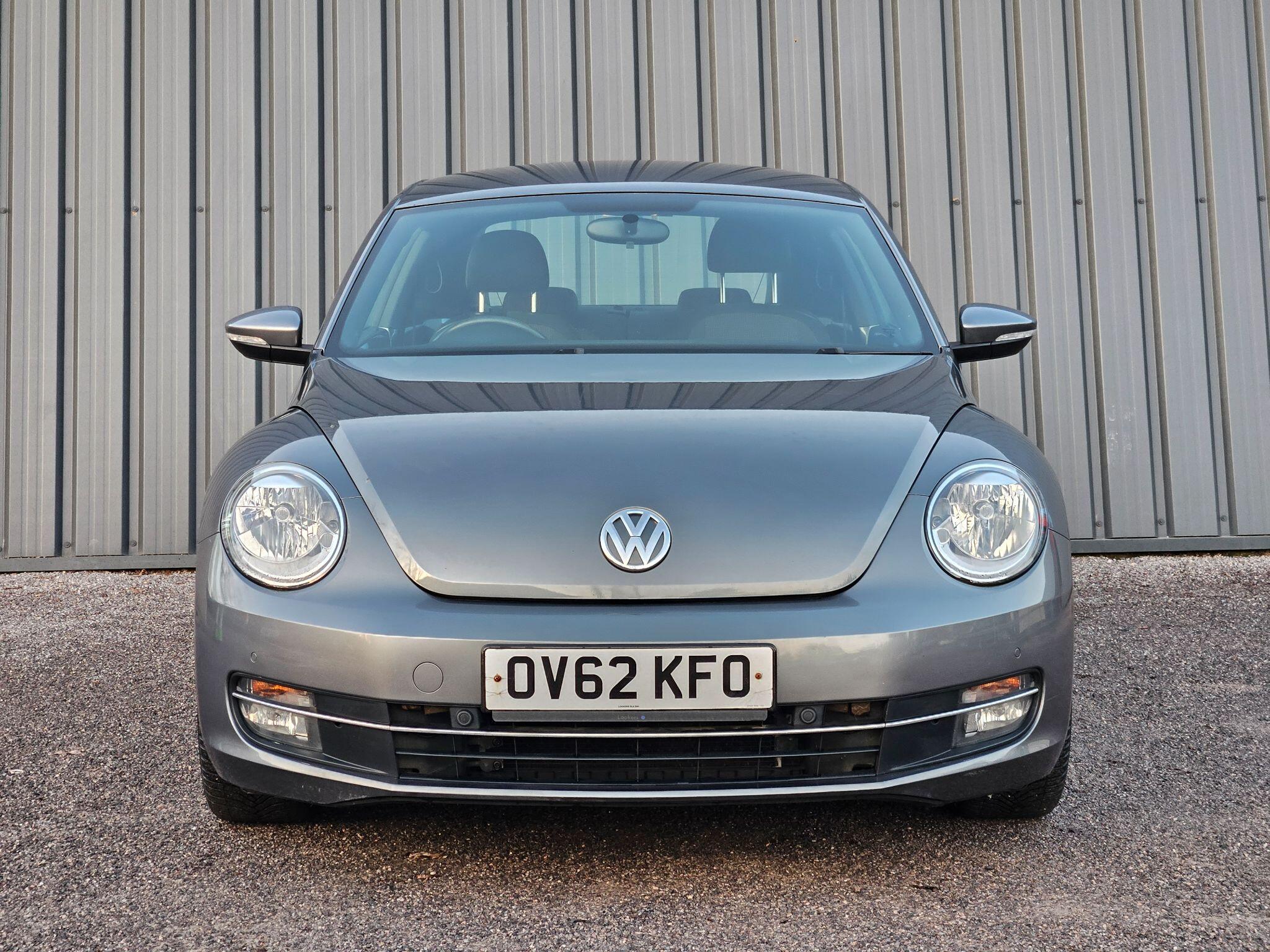 2012 Volkswagen Beetle image 2