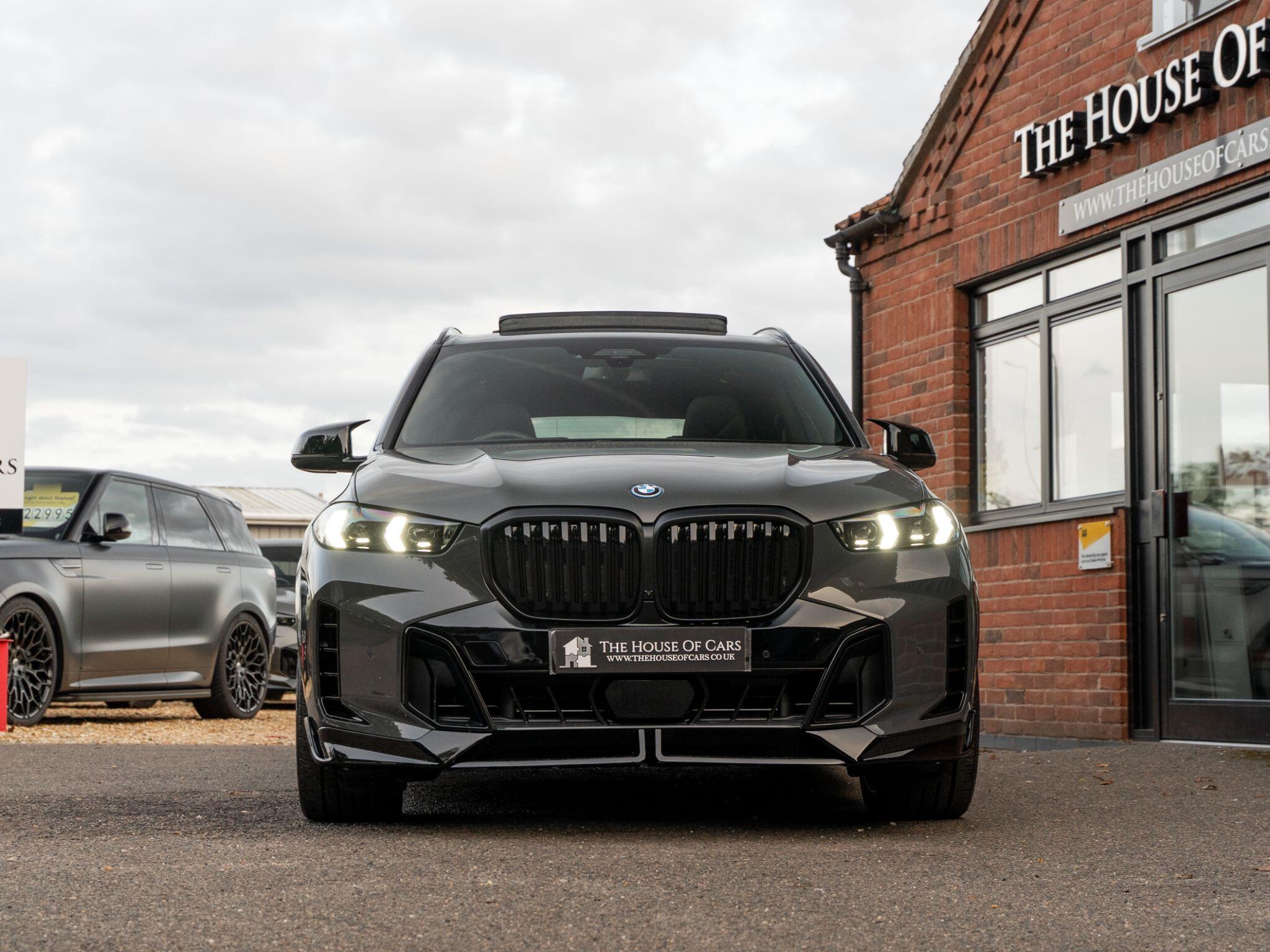 BMW X5 view 2