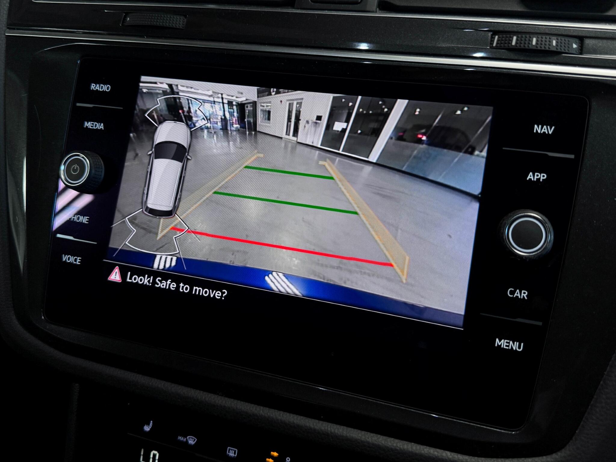 Volkswagen Tiguan view 59