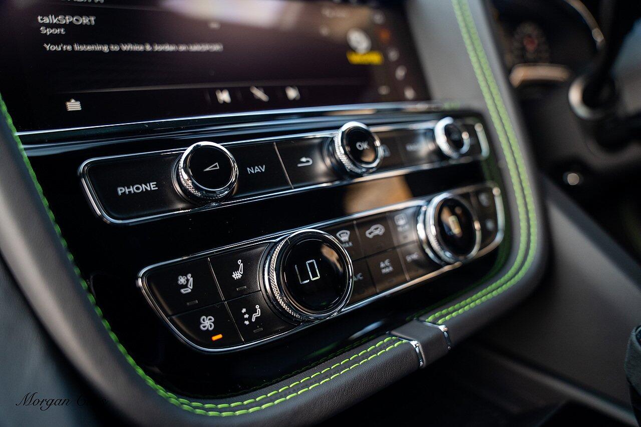 Bentley Bentayga view 79