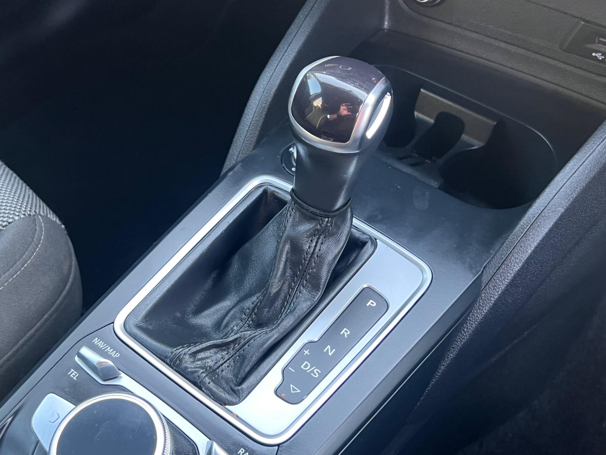 Audi Q2 view 25