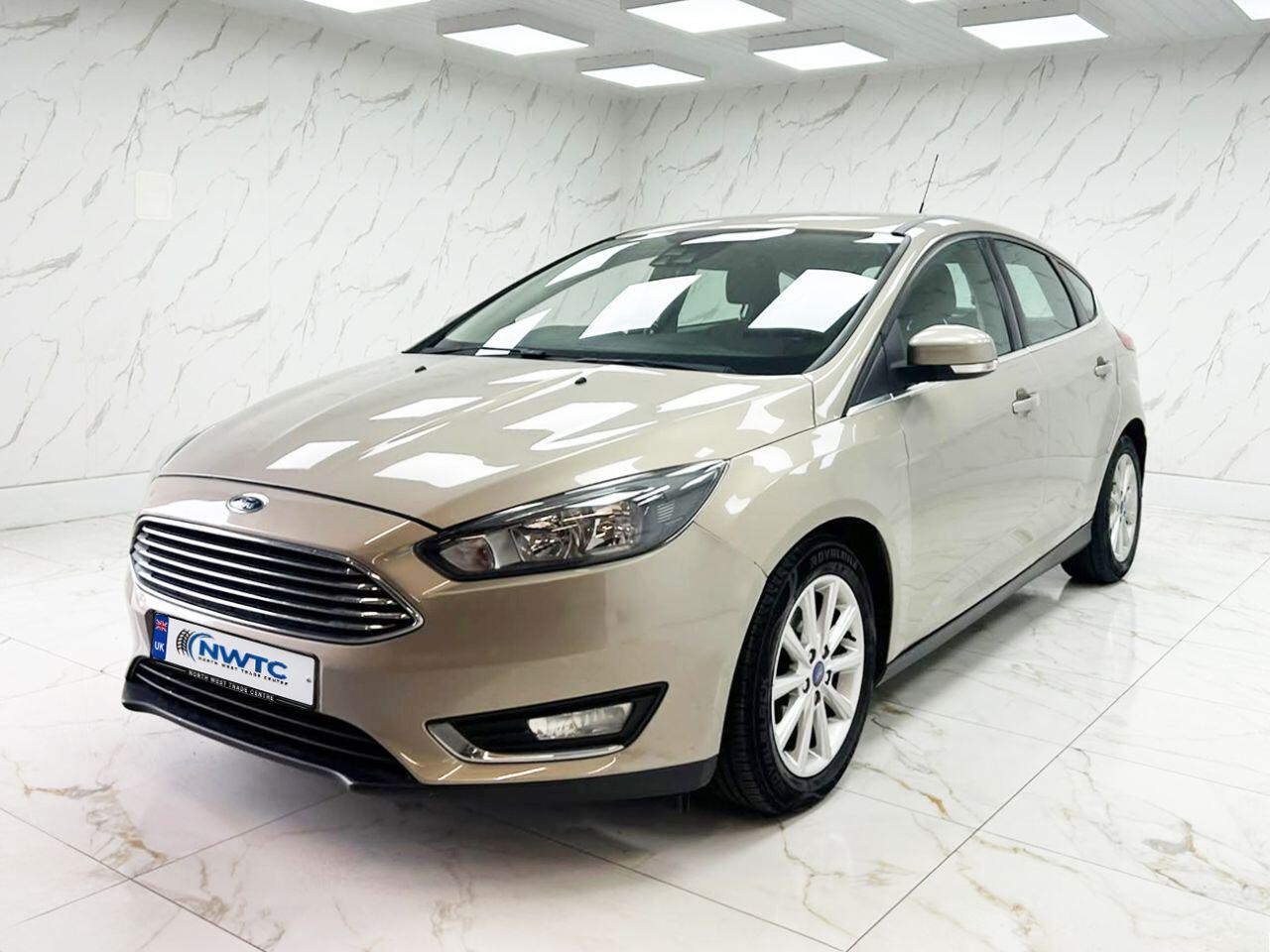 Ford Focus view 7