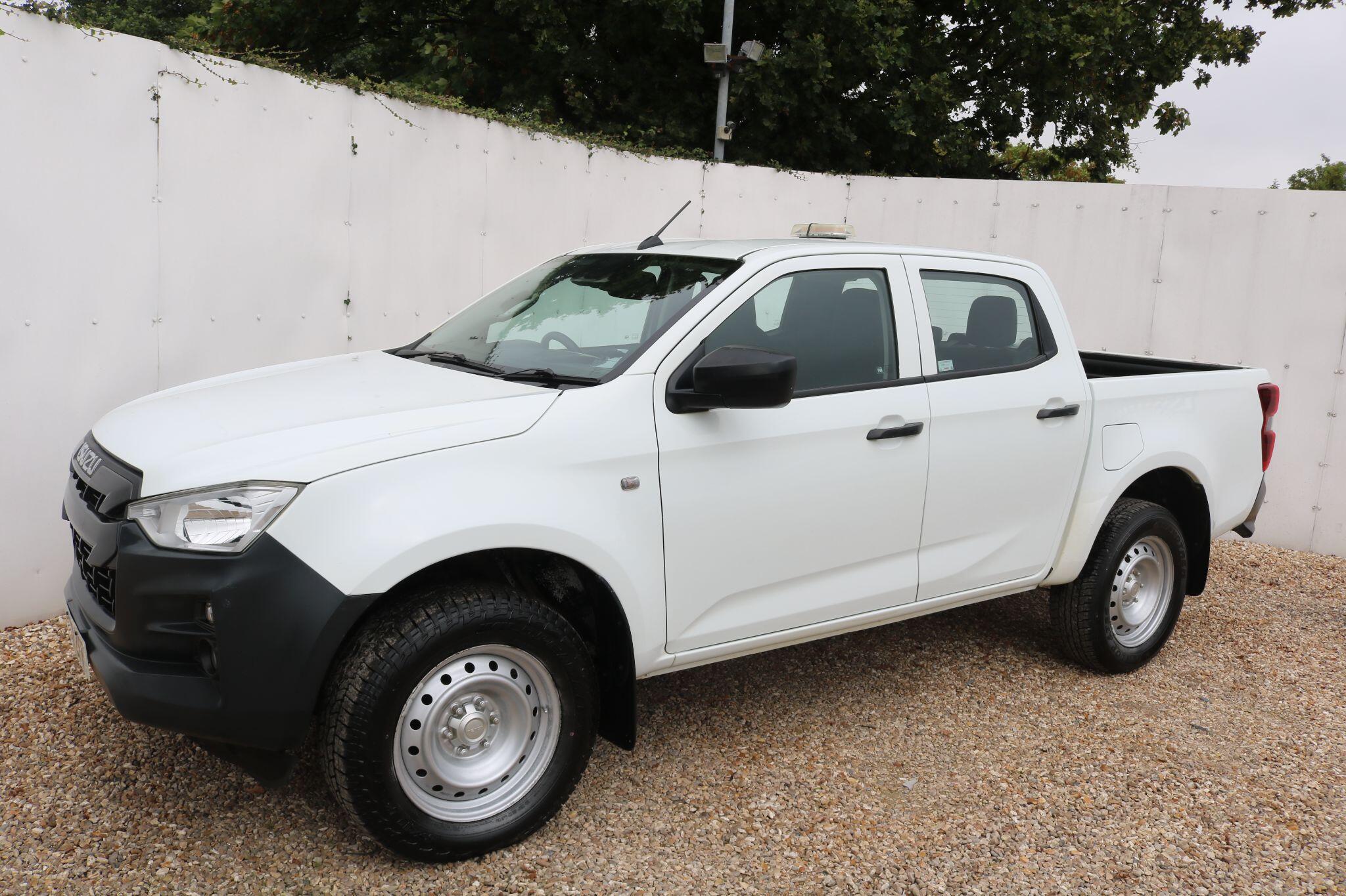 Isuzu D-Max view 2