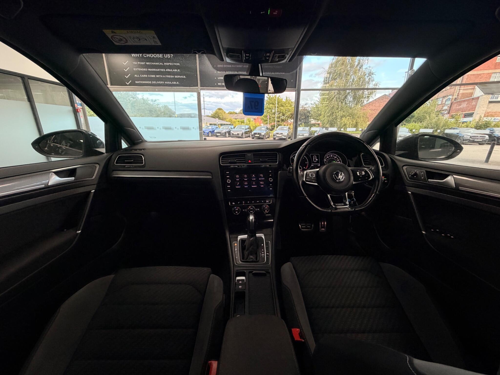 Volkswagen Golf view 14