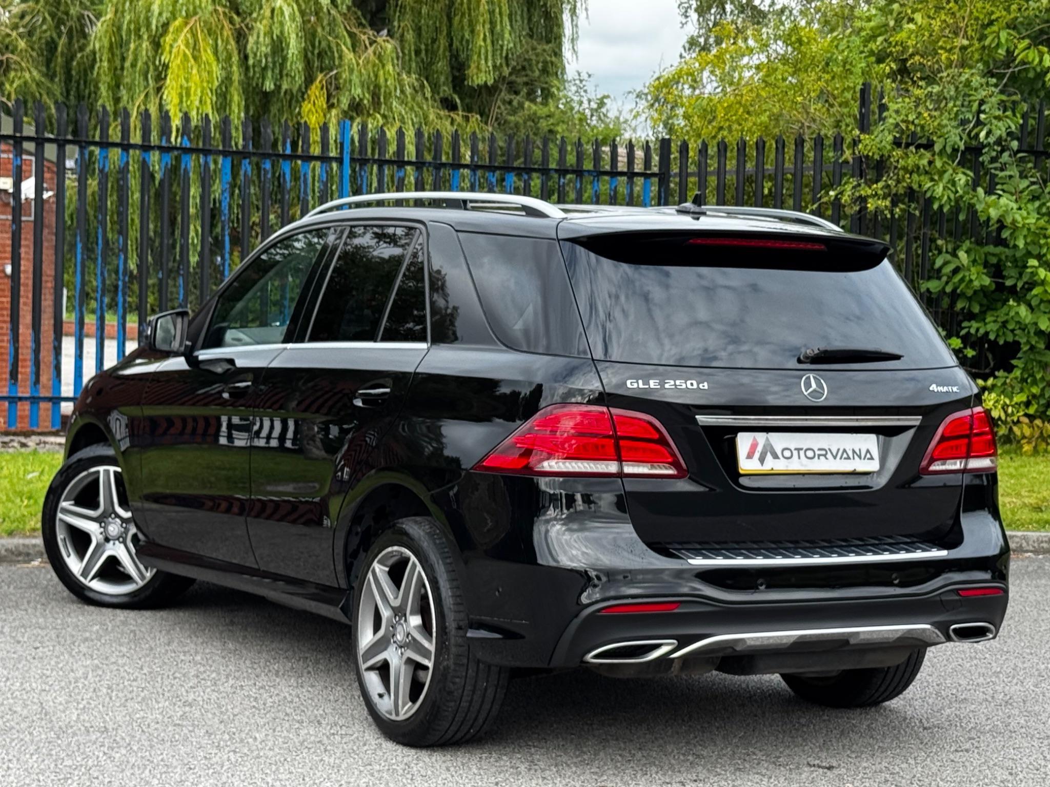 Mercedes-Benz Gle view 4