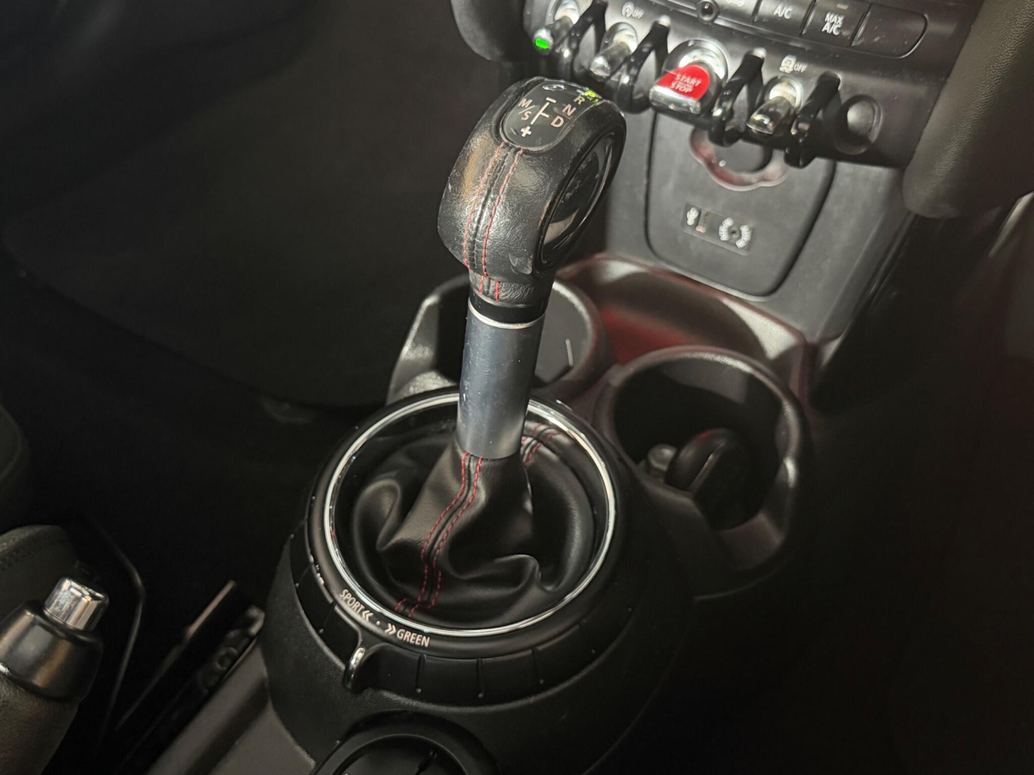 Mini Hatch view 10