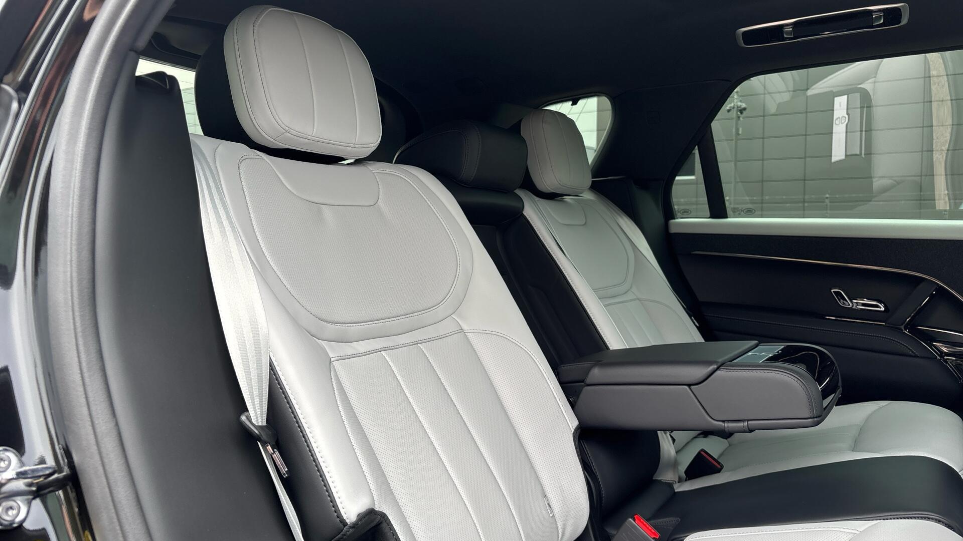 Land Rover Range Rover Sport view 36