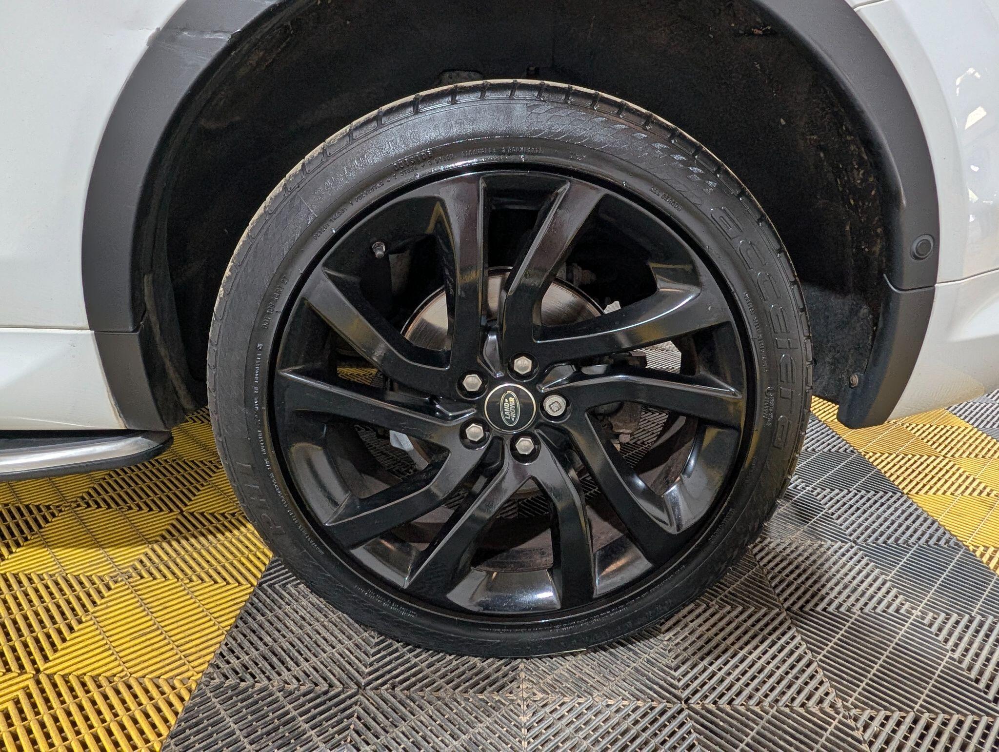 Land Rover Discovery Sport view 49