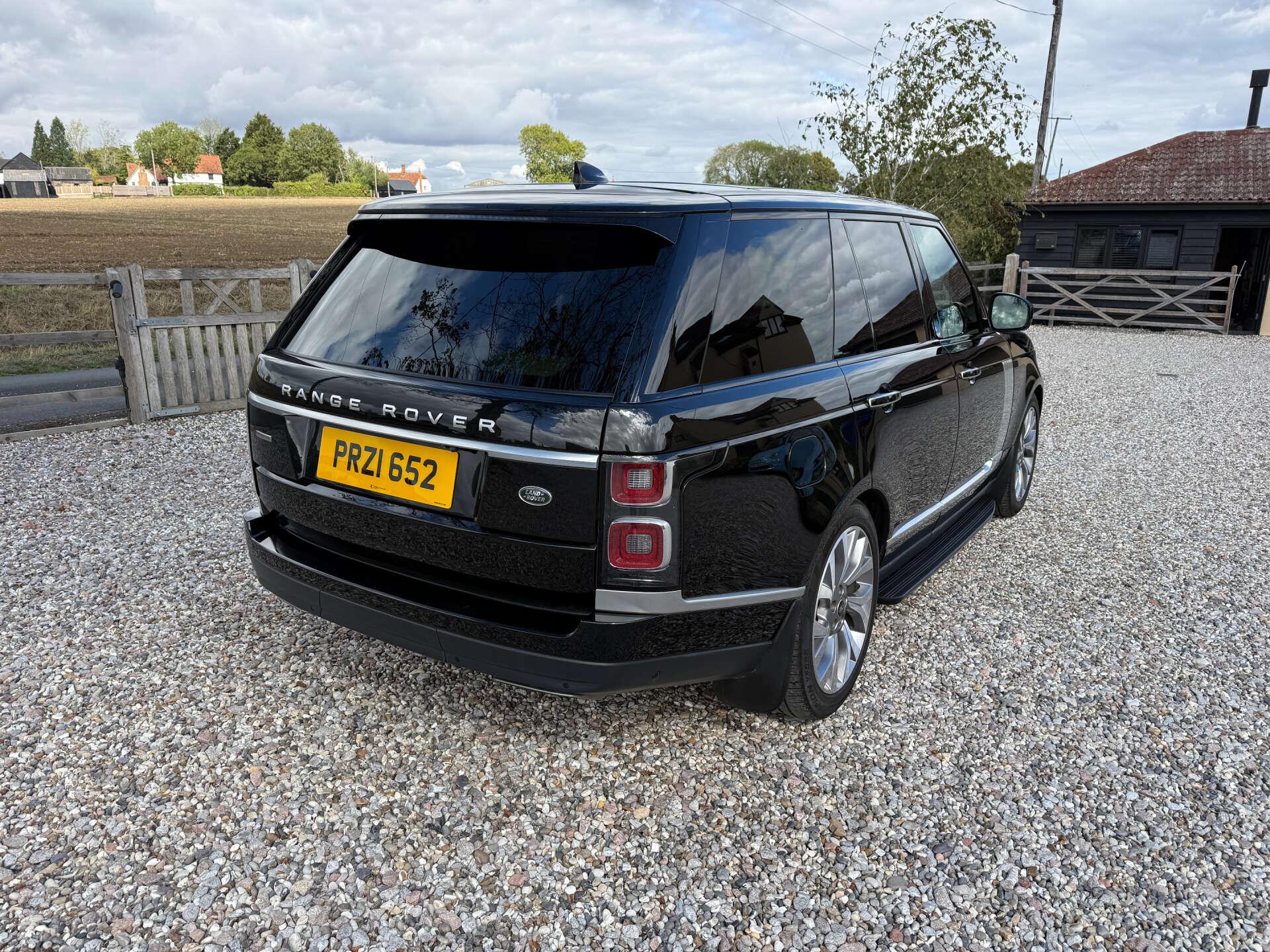 Land Rover Range Rover view 4