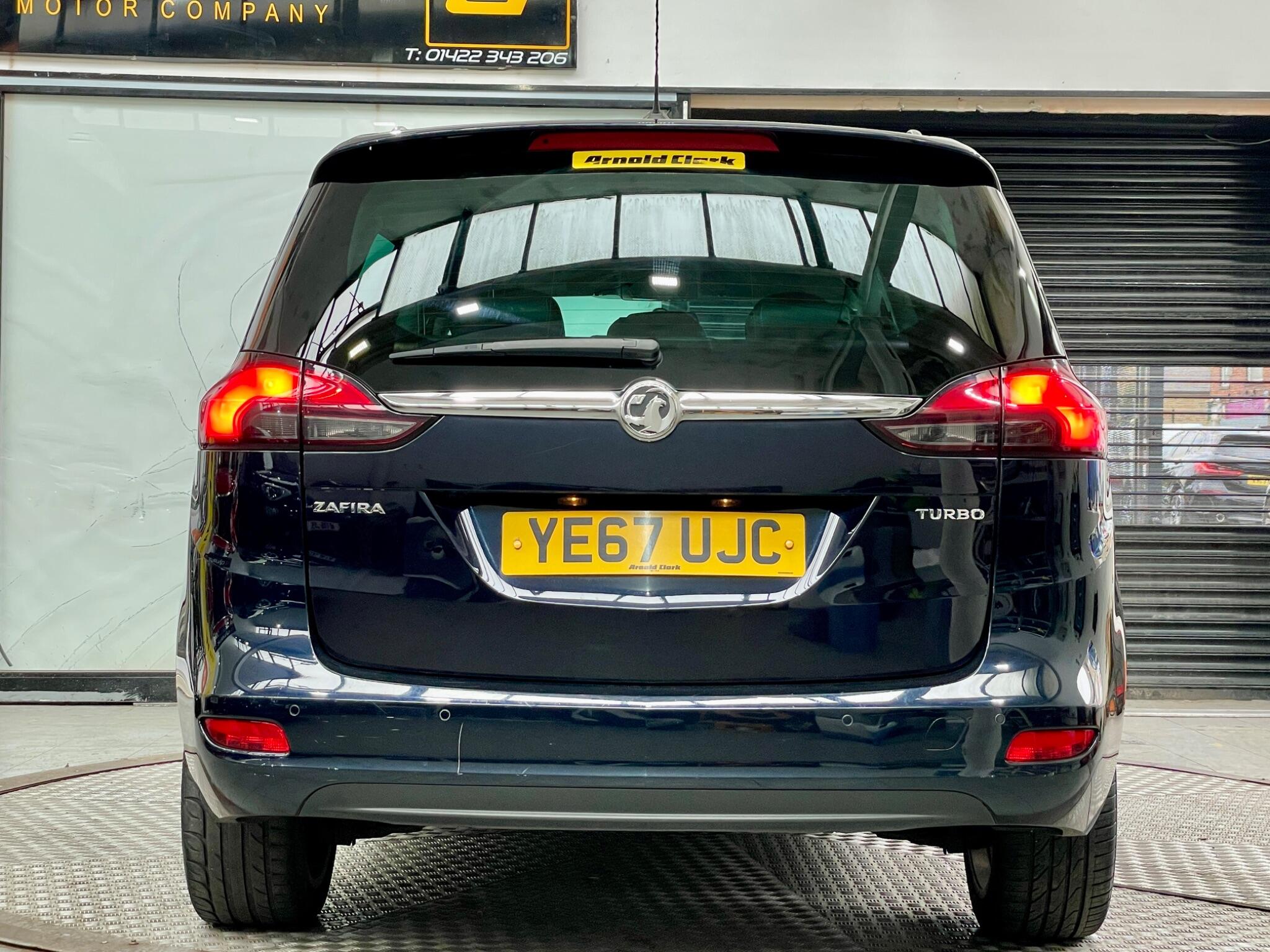 Vauxhall Zafira Tourer view 19