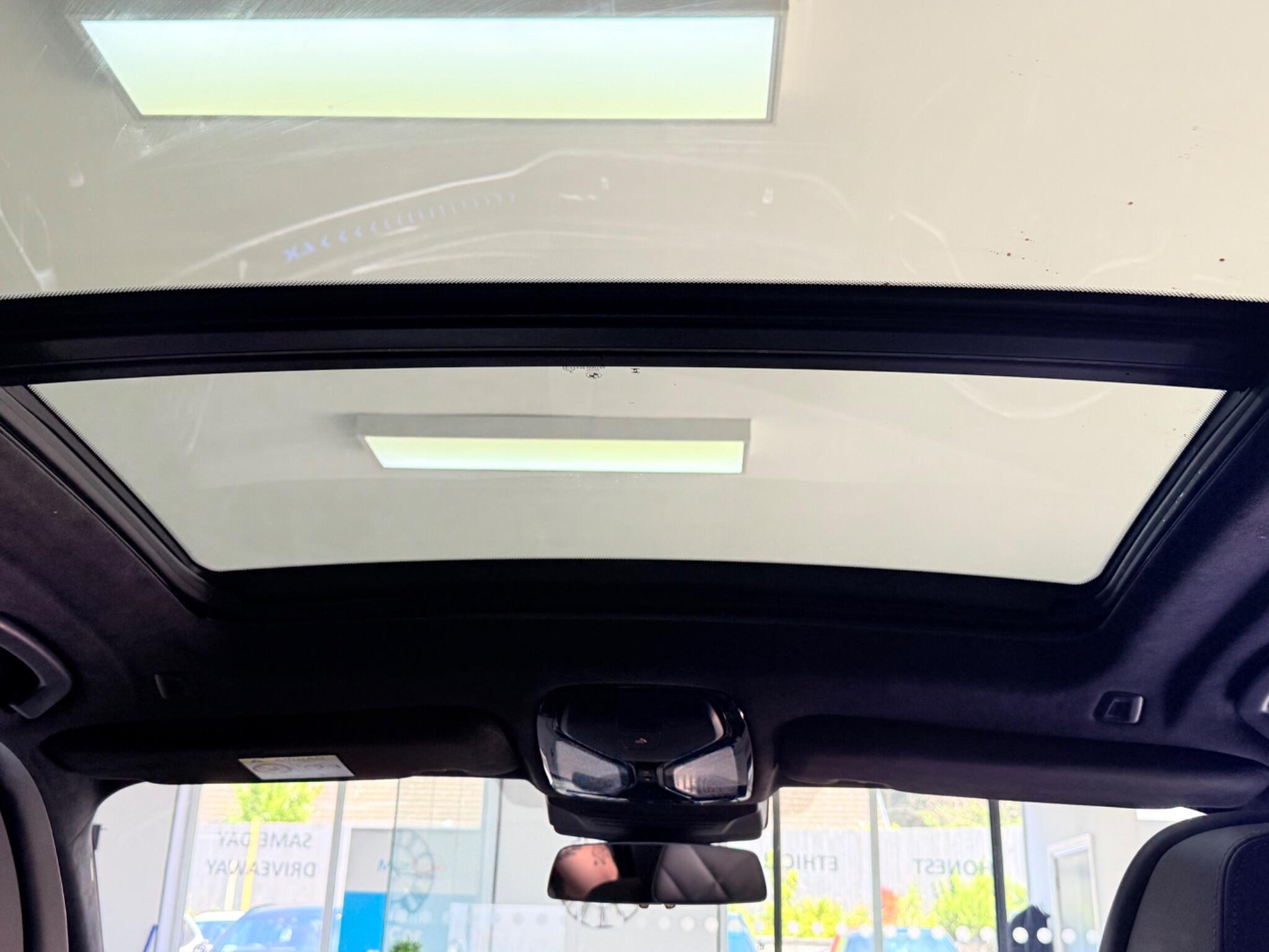 BMW X7 view 11