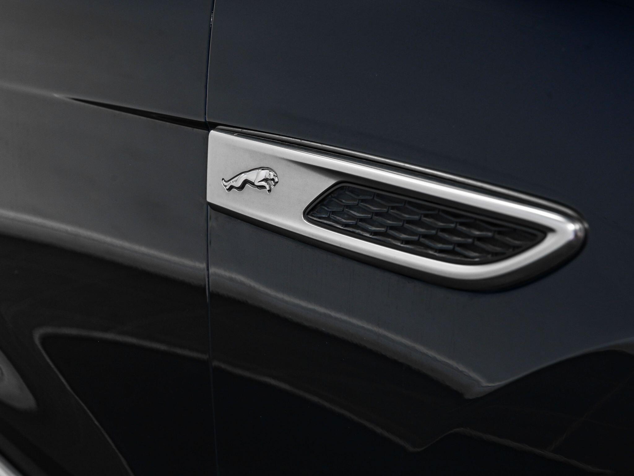 Jaguar F-Pace view 23