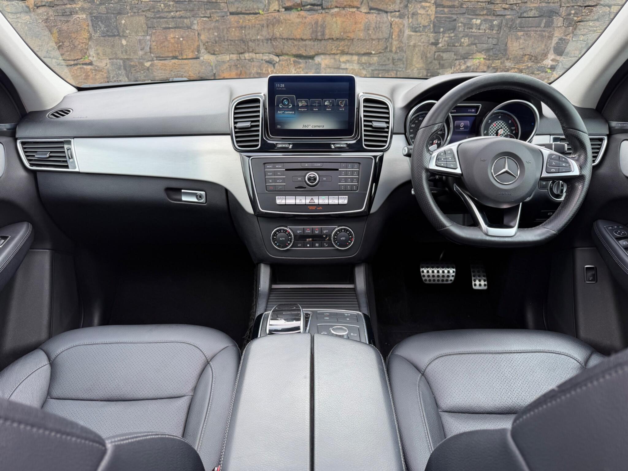 Mercedes-Benz GLE view 12