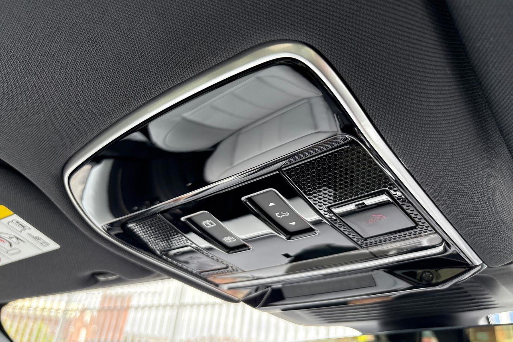 Land Rover Range Rover Sport view 50