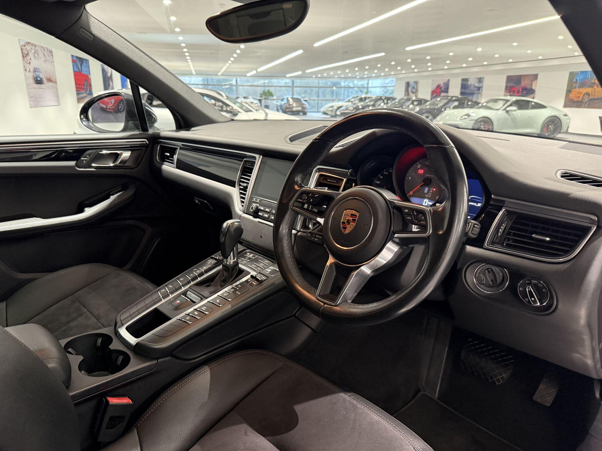 Porsche Macan view 62