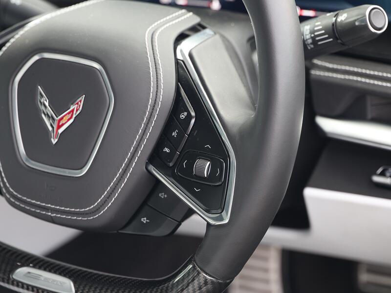 Chevrolet Corvette view 13