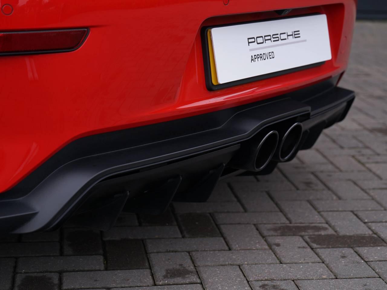 Porsche 911 view 67