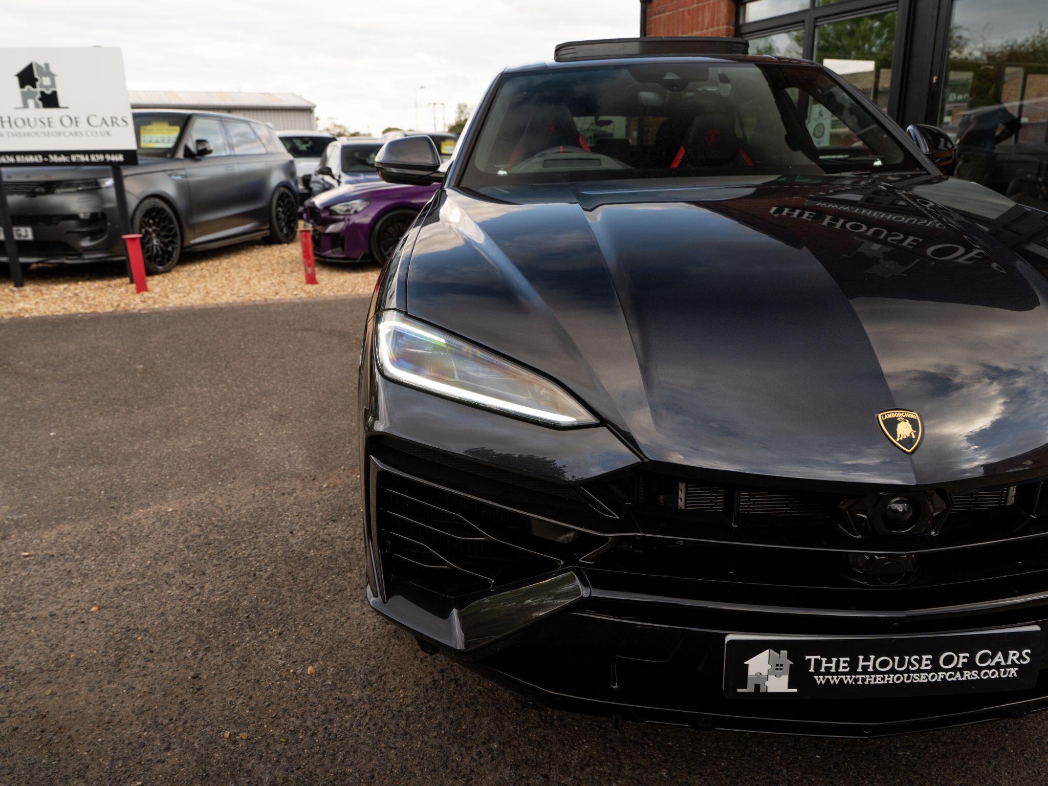 Lamborghini Urus view 20
